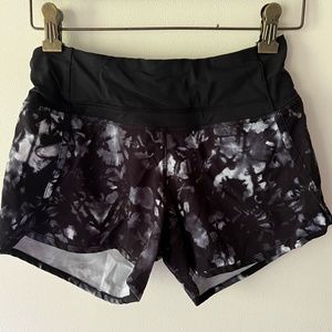 Lululemon Speed Short 4”  Black and White  Lined Sz 2